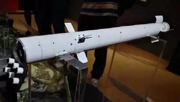 美军最恐惧的噩梦来了！中国“袖箭”导弹震惊全球，3万元一发重量不足4公斤，仅有黄