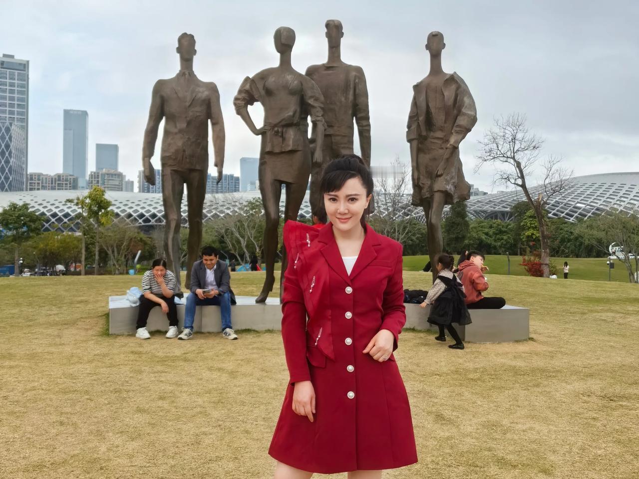 出差来过无数次深圳，但都是高效工作。这一次终于可以停下脚步，看看深圳的那一片海，