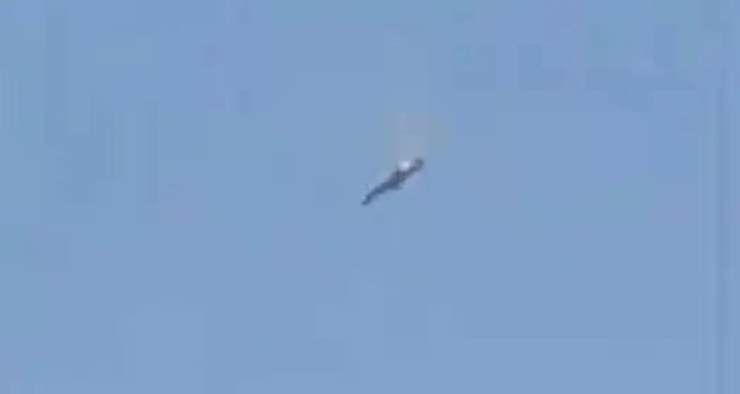 伊朗反击美国真的有模有样，还击落了美国的战斗机，对美军基地的油库和机场进行轰炸，