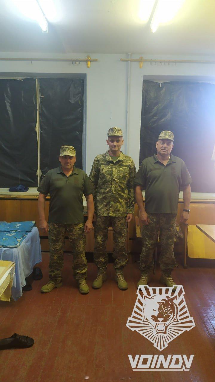 俄国人在乌克兰士兵弗拉基米尔·施唐格特的手机上发现了他们接受新西兰教官培训的照片