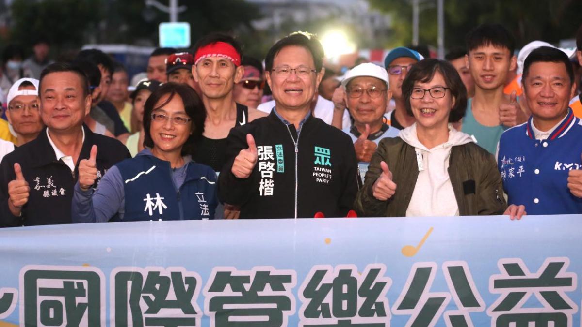 张启楷疾呼“蓝白合”：明年1月15日前确定嘉义市最强人选

民众党日前征召立委张