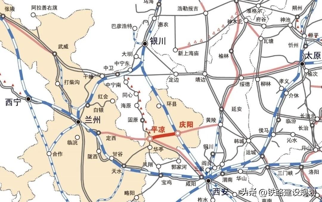 定平铁路，又卡住了。
10月23日，平凉市发改委公开了一份答复函，说得很直白：预