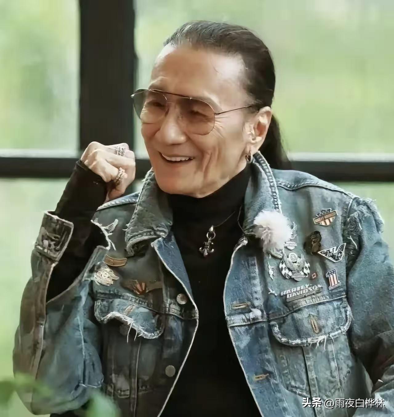 谢贤的离开，
给所有操心养老的人上了一课。

7月20号下午，89岁的四哥走了。