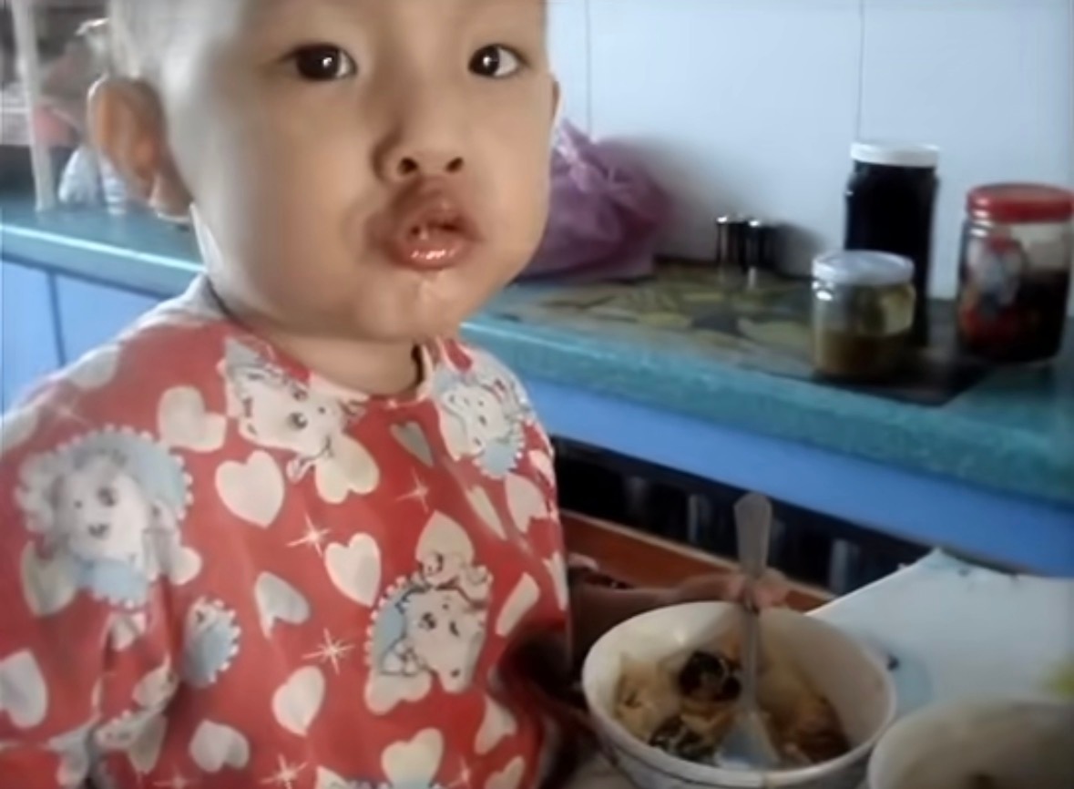 这嘴这么油，要是亲我一口，我能受得了吗我