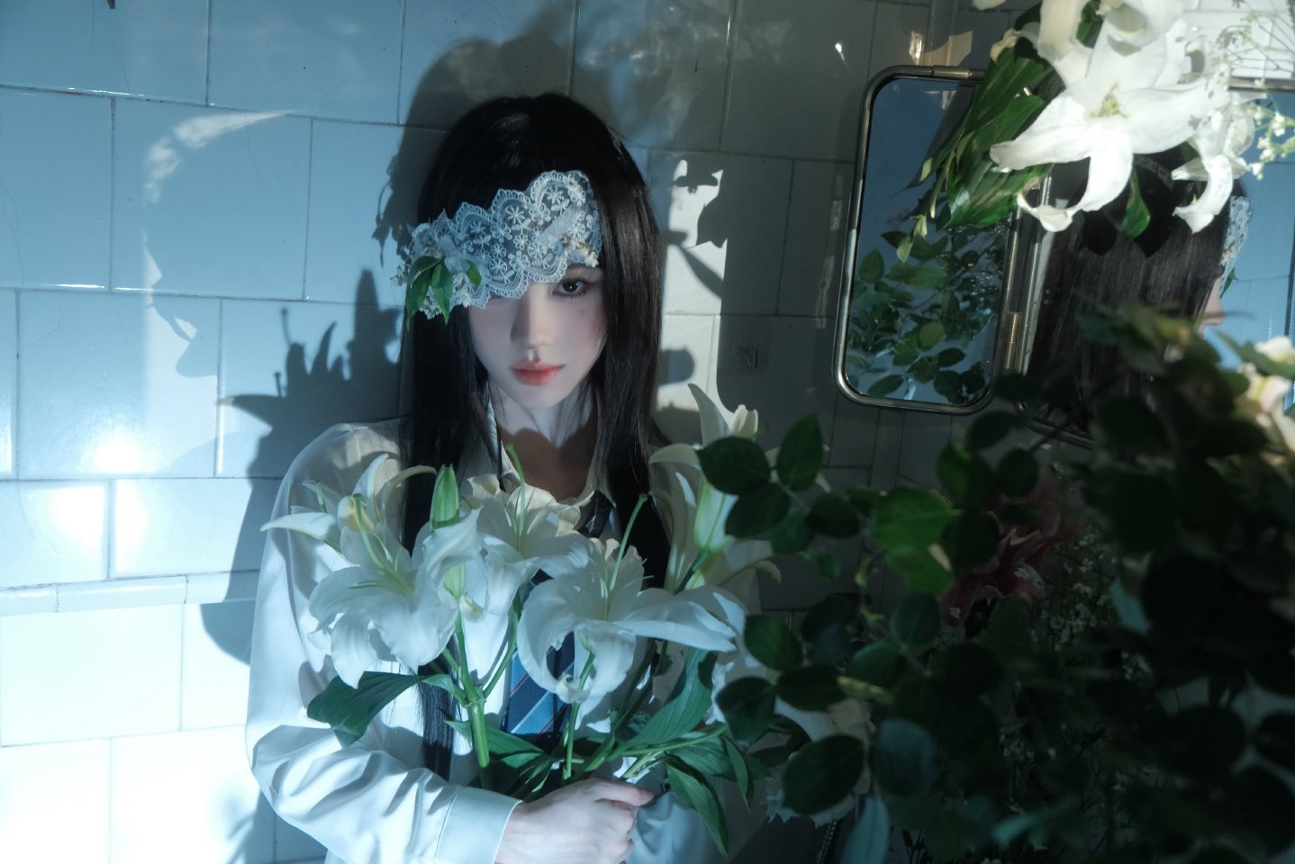 鞠婧祎最新营业，病娇少女阴湿女鬼味儿满满，鞠姐真的适合任何风格[送花花][送花花