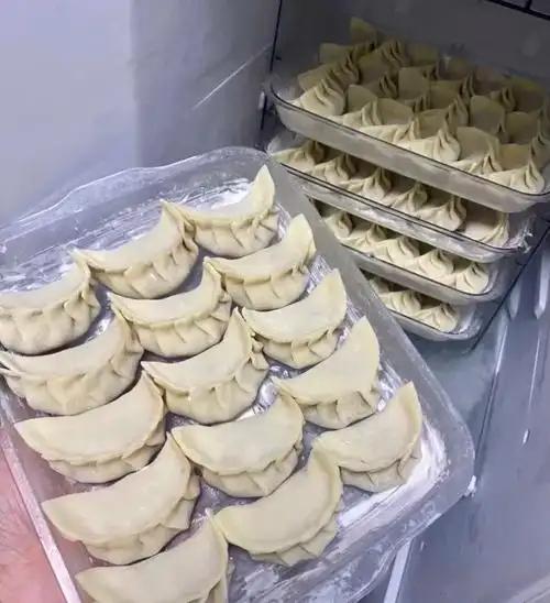 冷冻的饺子和刚包好的饺子拿来做蒸饺有什么区别吗？