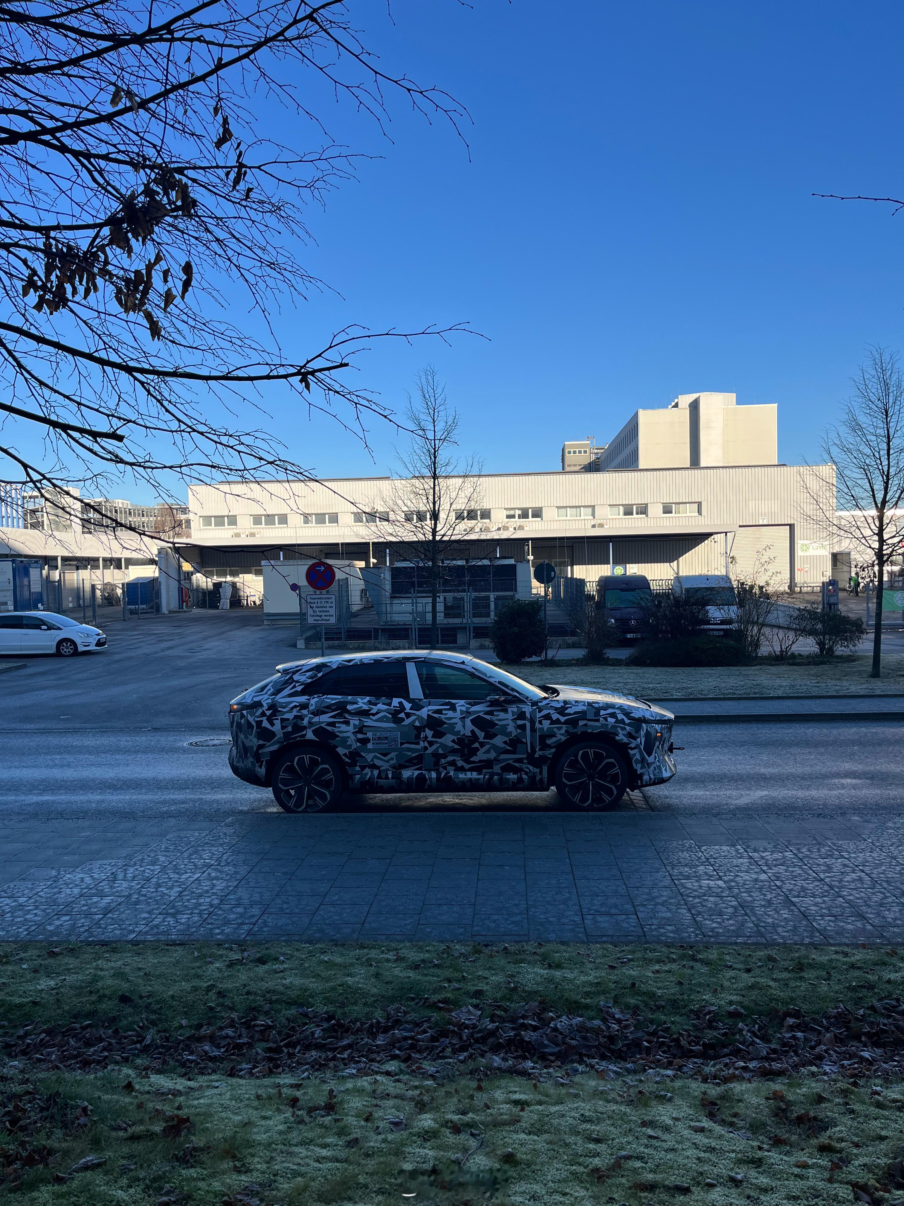 这啥车？怎么这么马自达yz77聊车