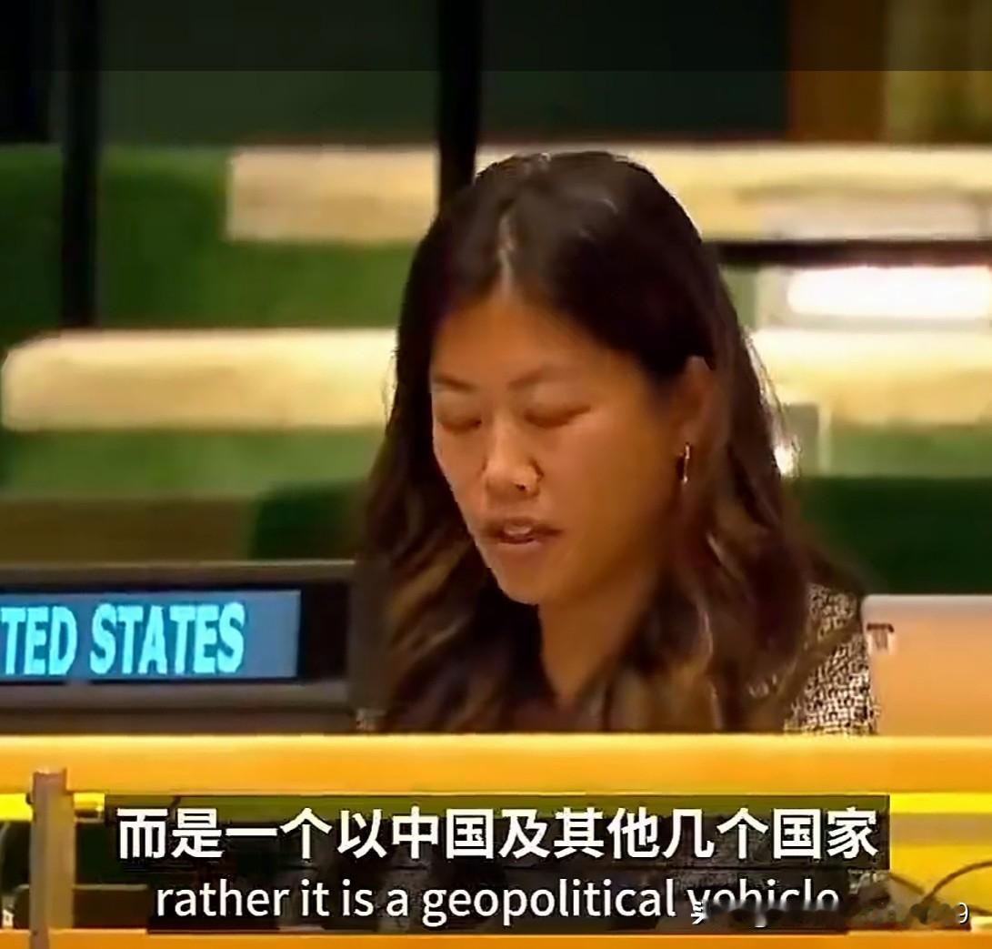 中国是制造业大国和“后工业”国家，当前碳排放总量世界最高在情理之中，毋庸讳言。但