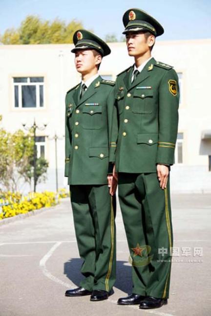 特朗普认为世界的中心就是美国，就是他，因此他不允许有其他任何
 
谁是赢家，谁占
