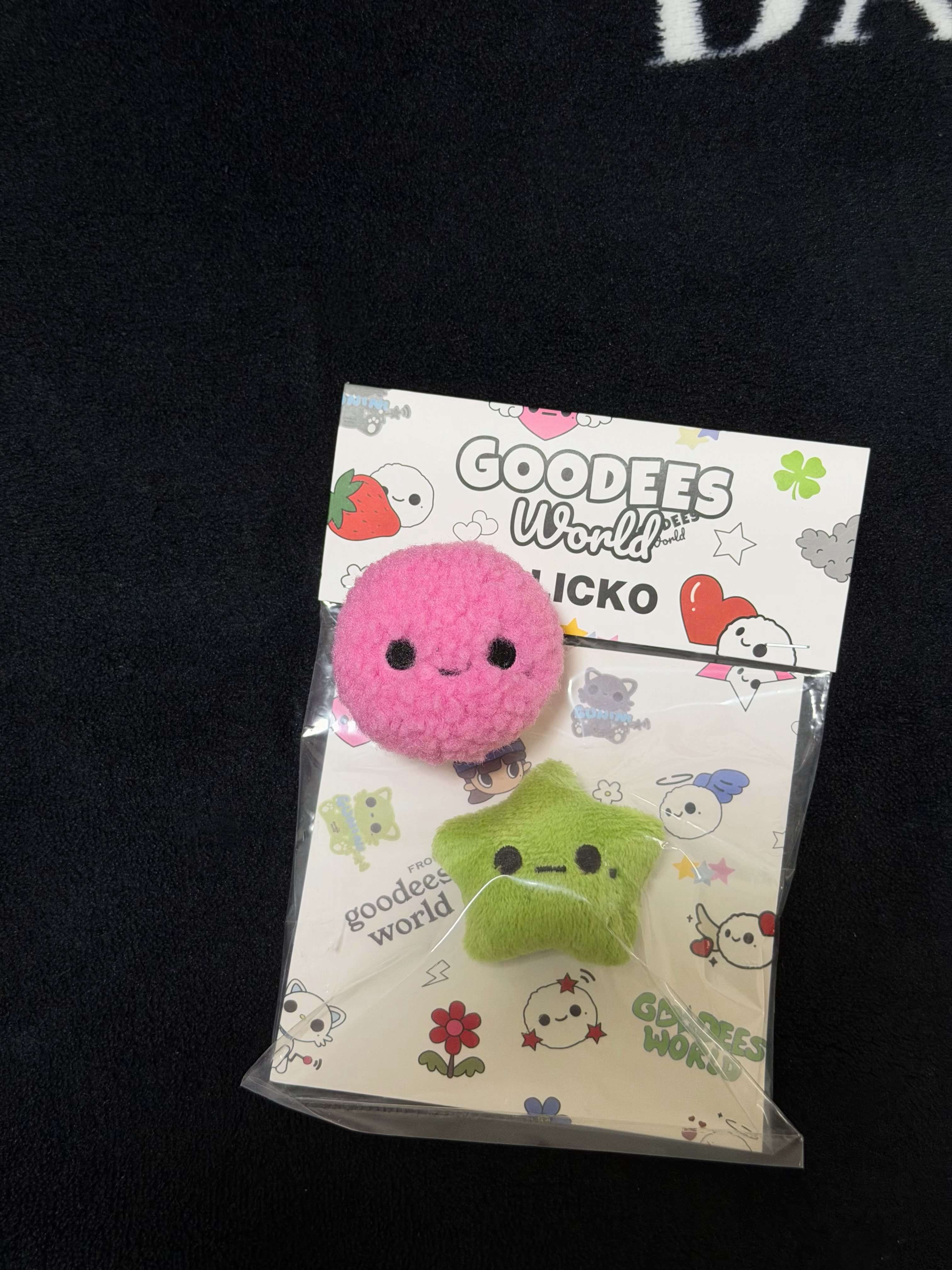 去年弄丢的绿色鞋花在春天补齐 洞洞鞋启动 