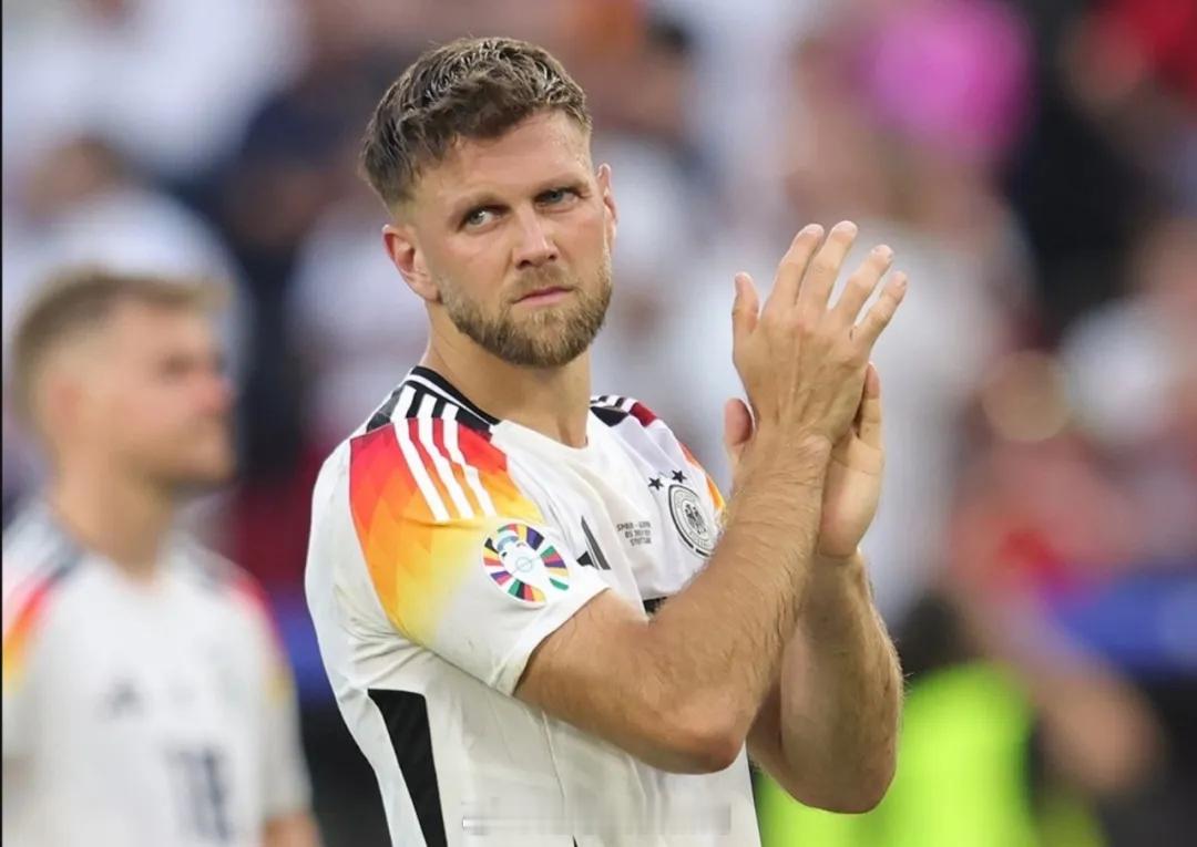 罗马诺消息，菲尔克鲁格以及将在今夏离开米兰，红黑军团无意激活500万欧元的选择性