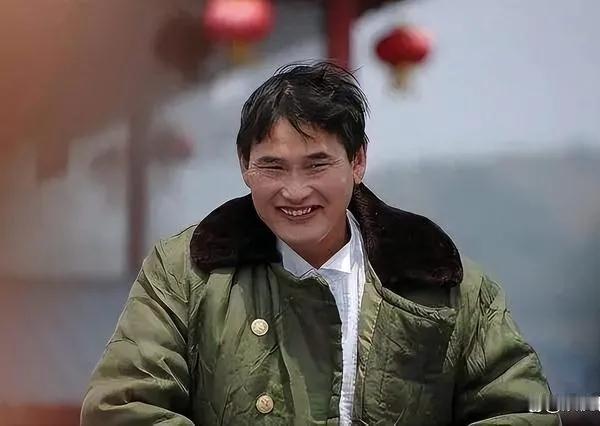 农村走出来的十位明星，他们用精湛的演艺和嘹亮的歌声，让观众们对他们念念不忘，你都