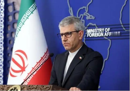 就在4月16号伊朗外交部发言人巴加埃，跟俄新社说了大实话，美国要是敢封锁霍尔木兹