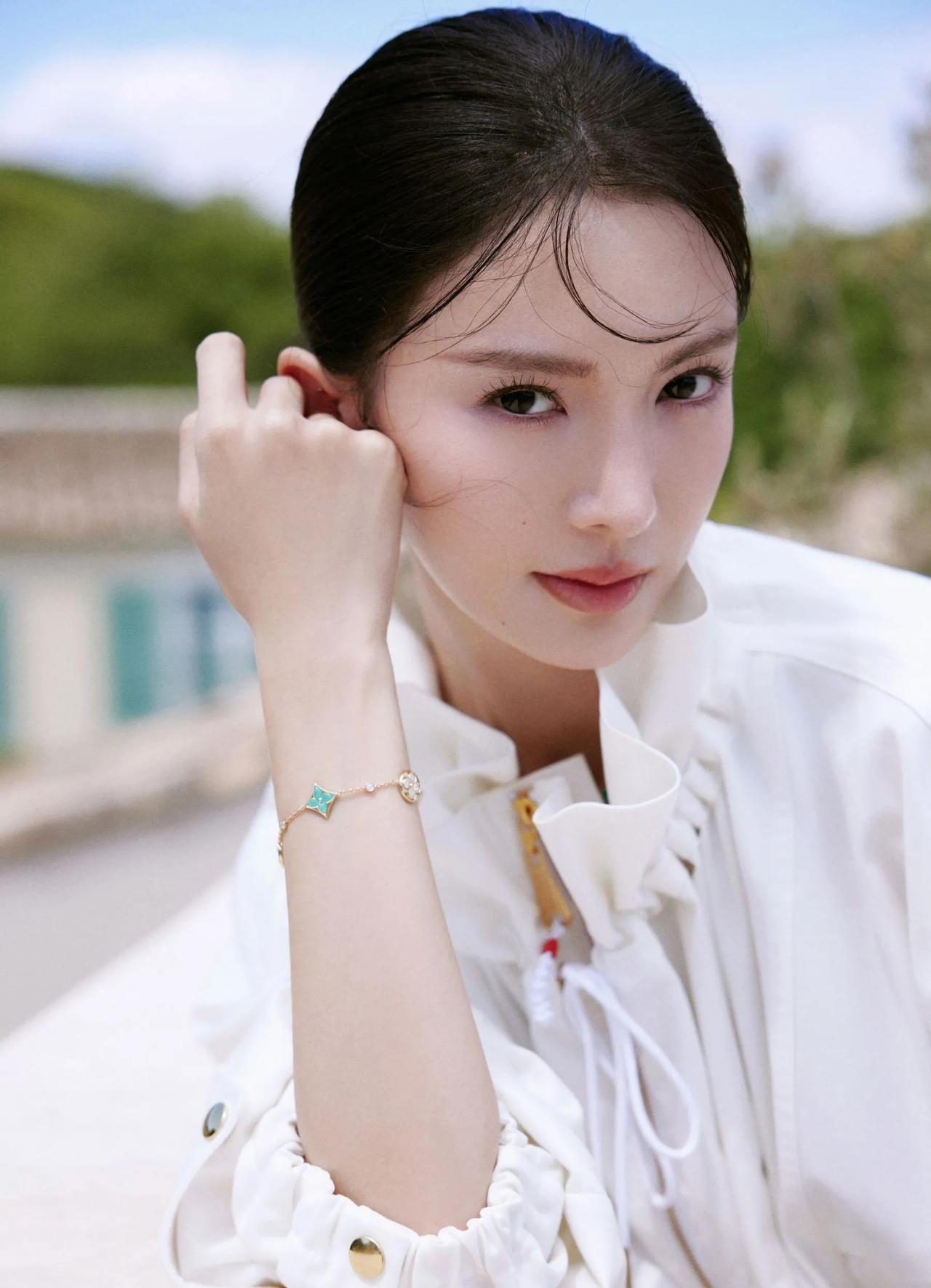 金晨美图分享6金晨 金晨妆容 金晨红毯造型 金晨跳舞 金晨穿着 金晨身高 金晨广