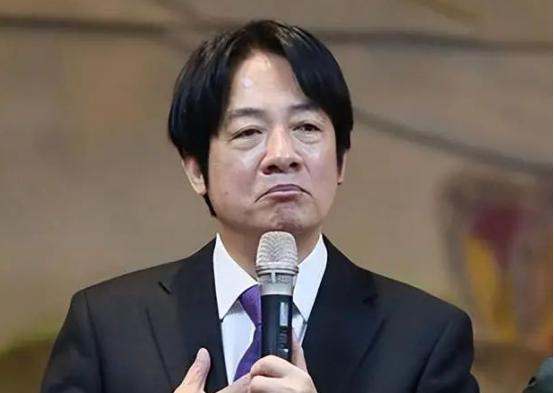 台湾国际战略学会执行长罗庆生10月27日晚发文写道：“台湾无需恐慌。因为两岸最坏