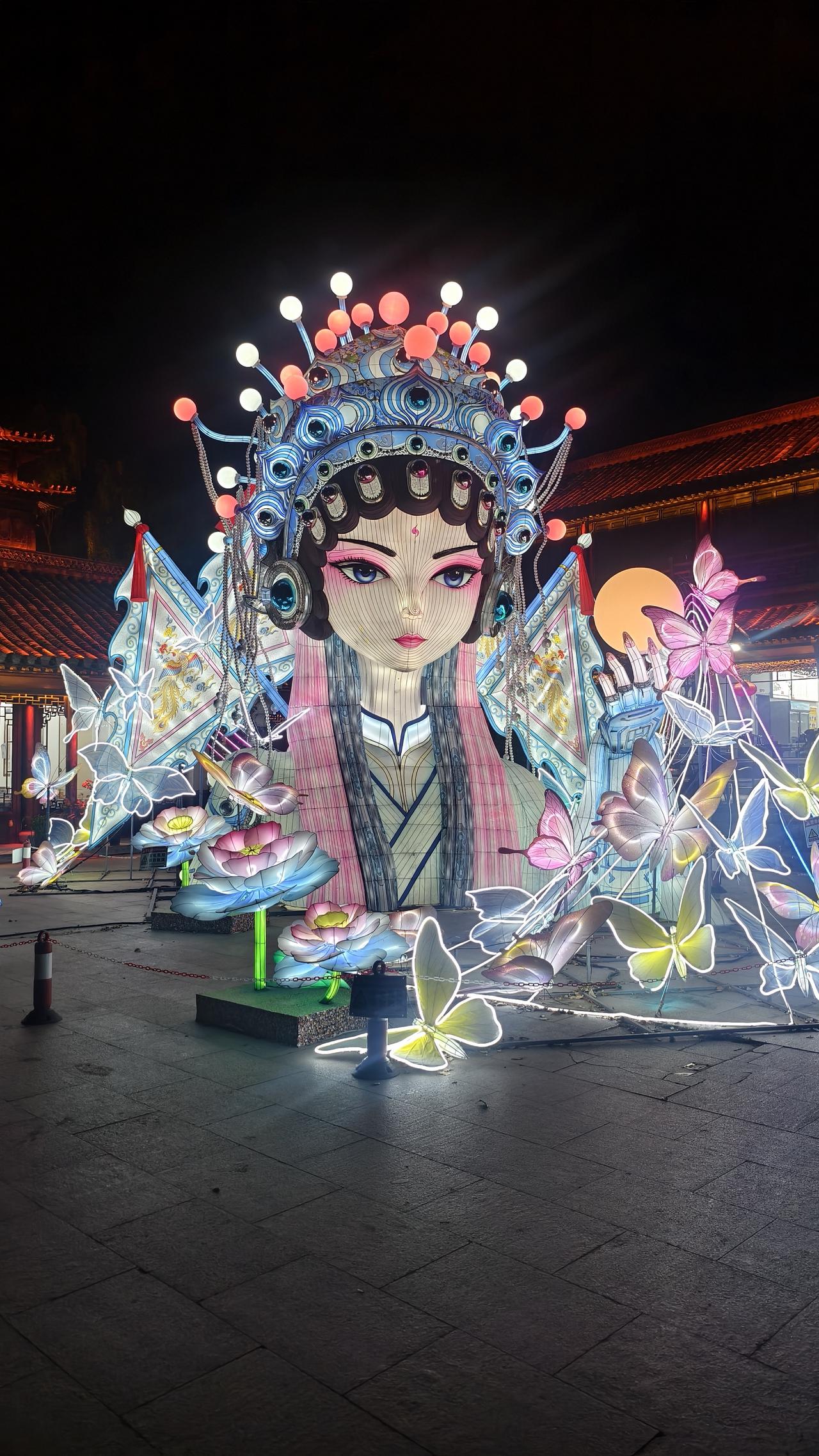 有人拍过夜景照片吗拿出来晒一晒灯火阑珊处，不见不散。