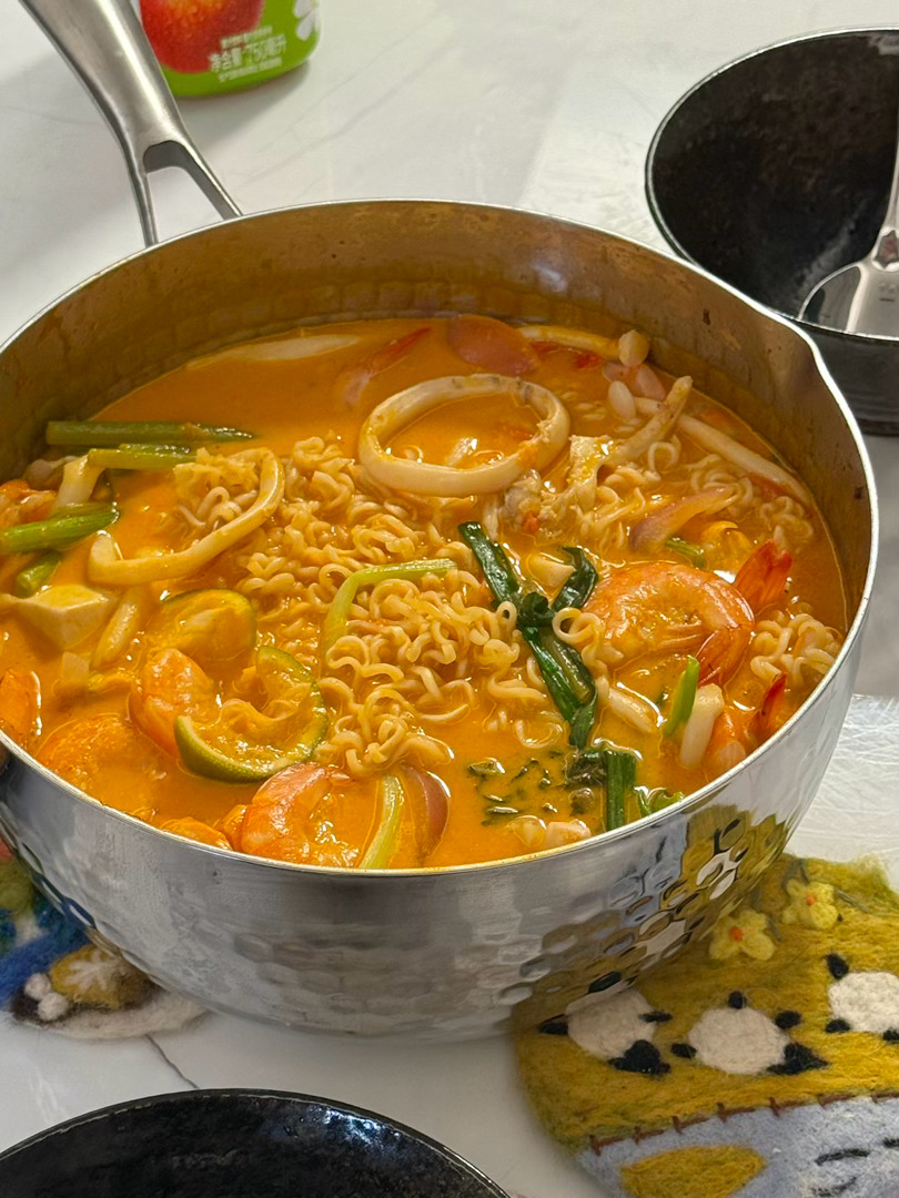 你丁闹着要喝超浓郁冬阴功汤于是豆研制👩🏻🍳 