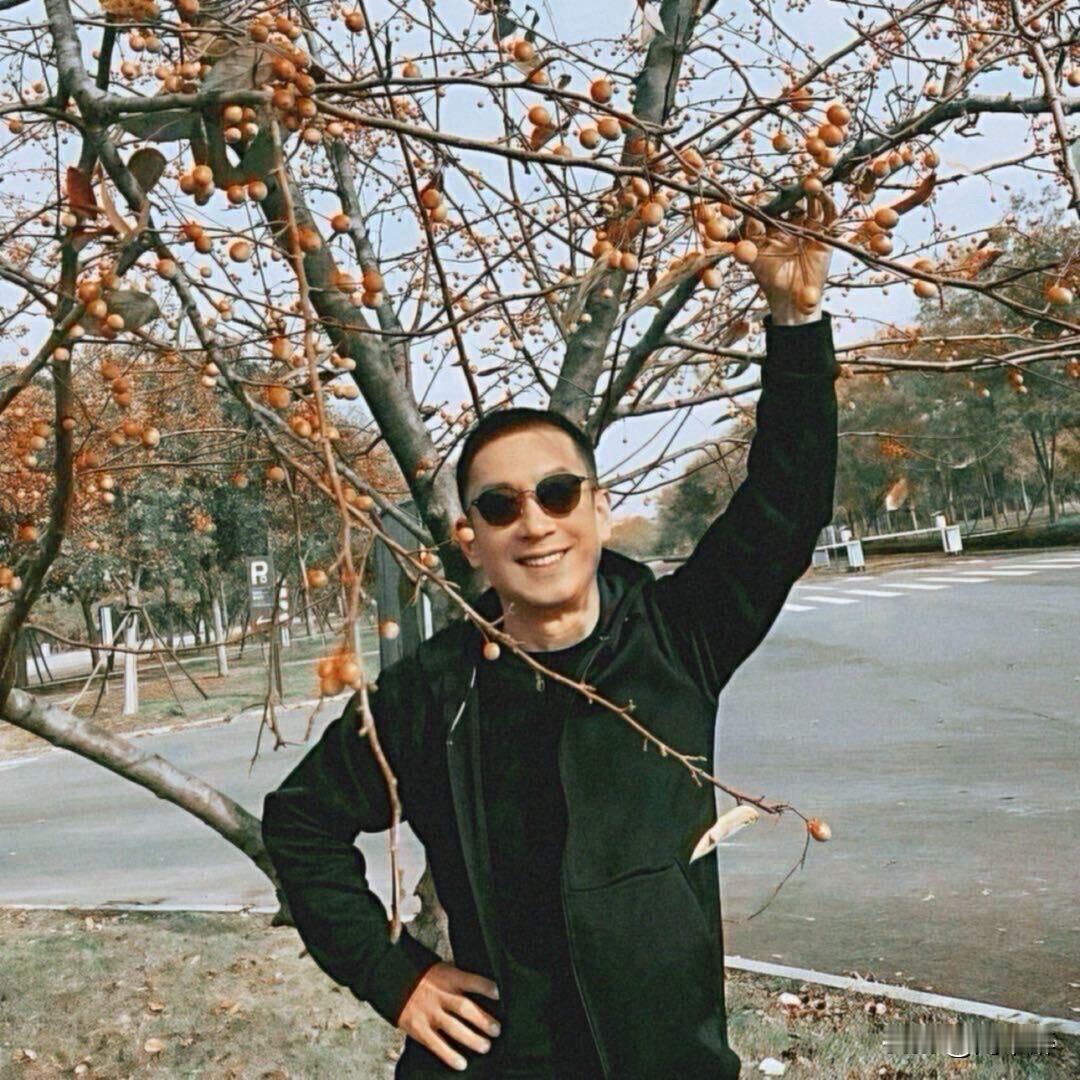 笑死我了😆
刚刚有位网友说我是头条“潜力股”！
哎哟喂，这话听起来可真提气！