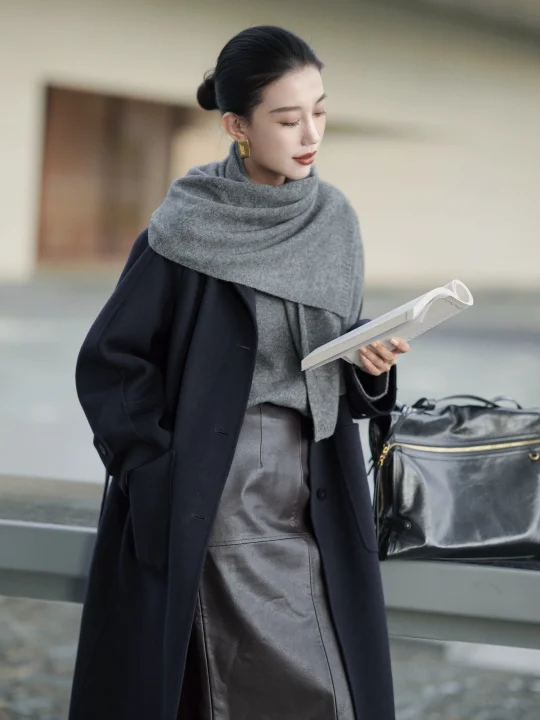 秋日里的阴霾天 ，去艺术里寻光