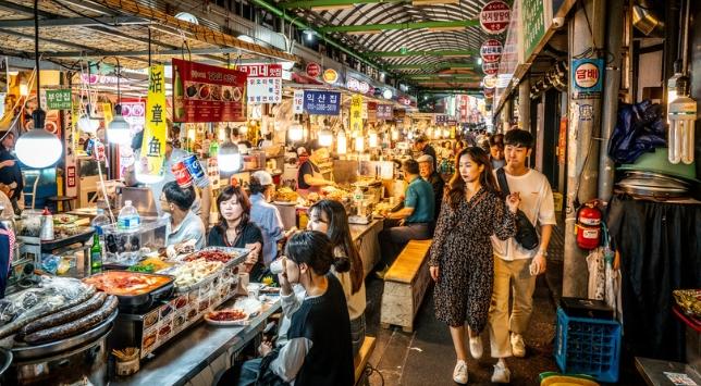 韩国国会通过禁止食用狗肉的法律


韩国国会终于通过了一项法案，提议禁止屠宰和分