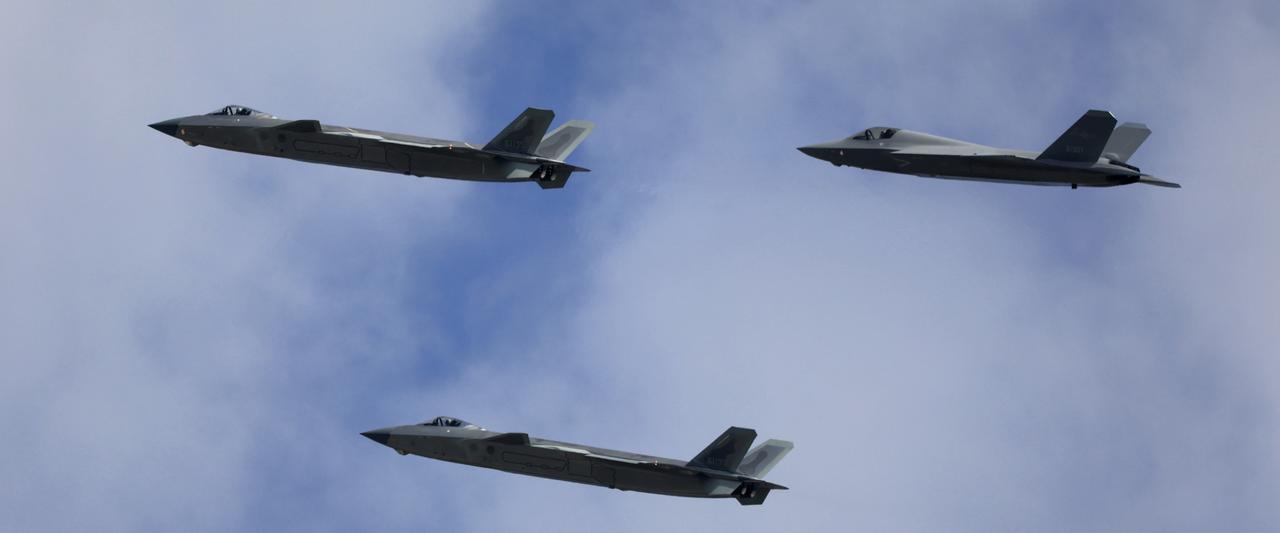 .















“红旗”系列演习是在美国内利斯空军基地开展了5