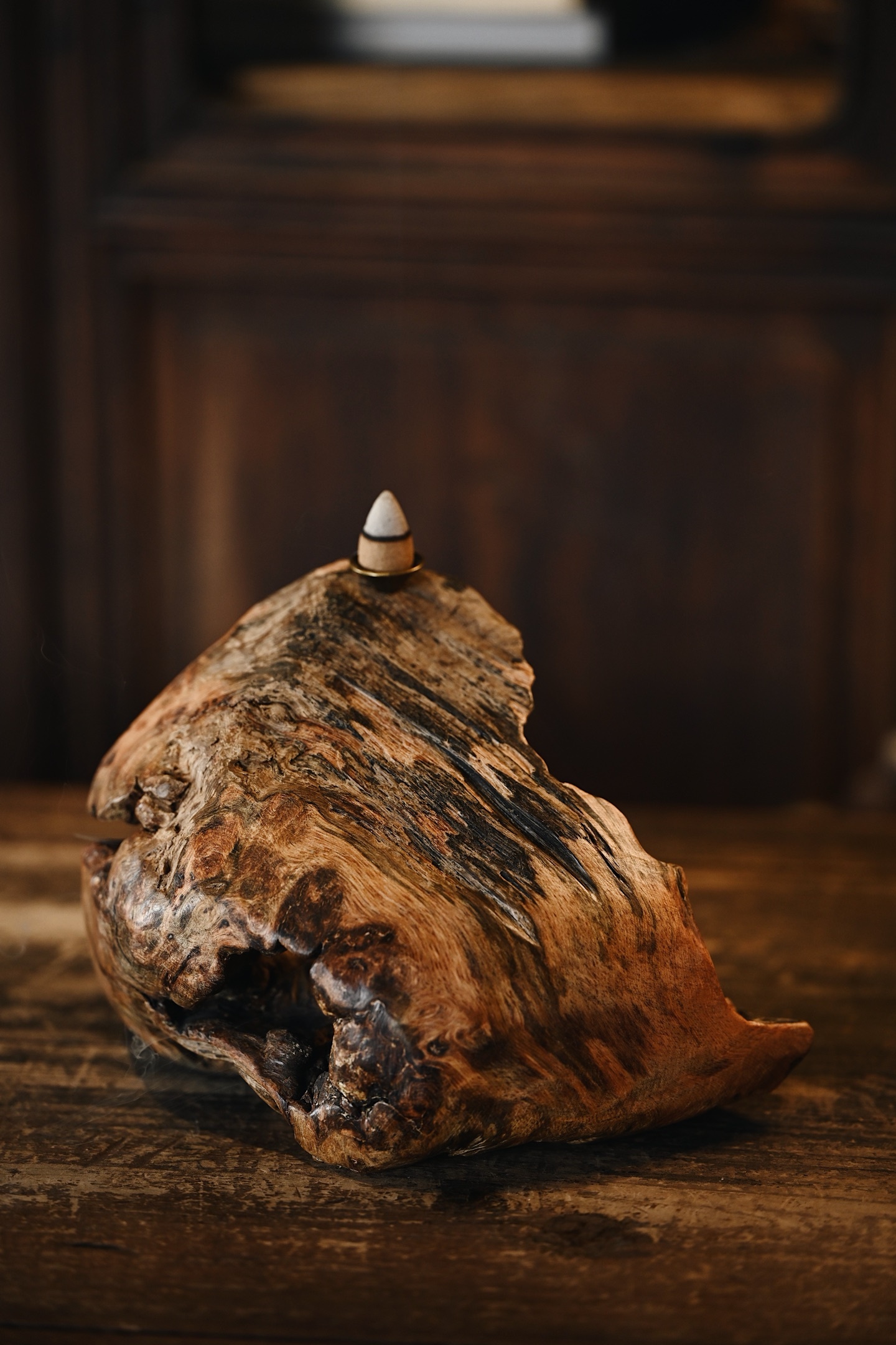 荔枝木 | 禅蕴 倒流香香炉风化料沧桑有味，纹理生动细腻，采用倒流香设计，焚香香