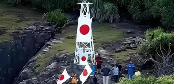 现在终于明白，为什么咱们没趁着中日紧张把钓鱼岛上的灯塔拆掉，因为这个灯塔很可能会