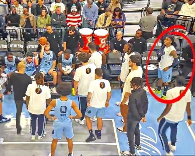 交易在即？莫兰特和灰熊分手或许只是时间问题了

季中锦标赛的第一场，灰熊主场输给