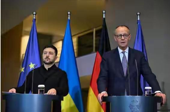 泽连斯基称美方并未要求乌克兰做出领土让步，特朗普最新发声！俄罗斯黑海舰队回应潜艇