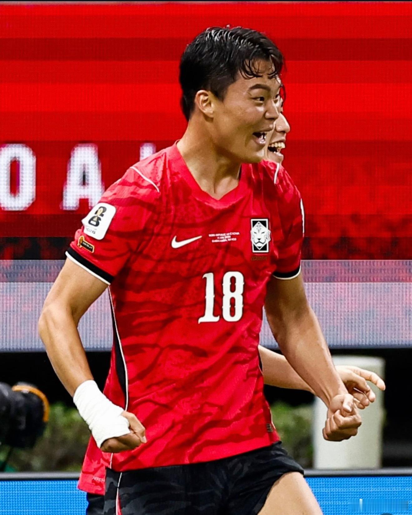 韩国vs捷克韩国这场 2:1 逆转太关键了！因为下一场捷克面对的是首战两红的南非