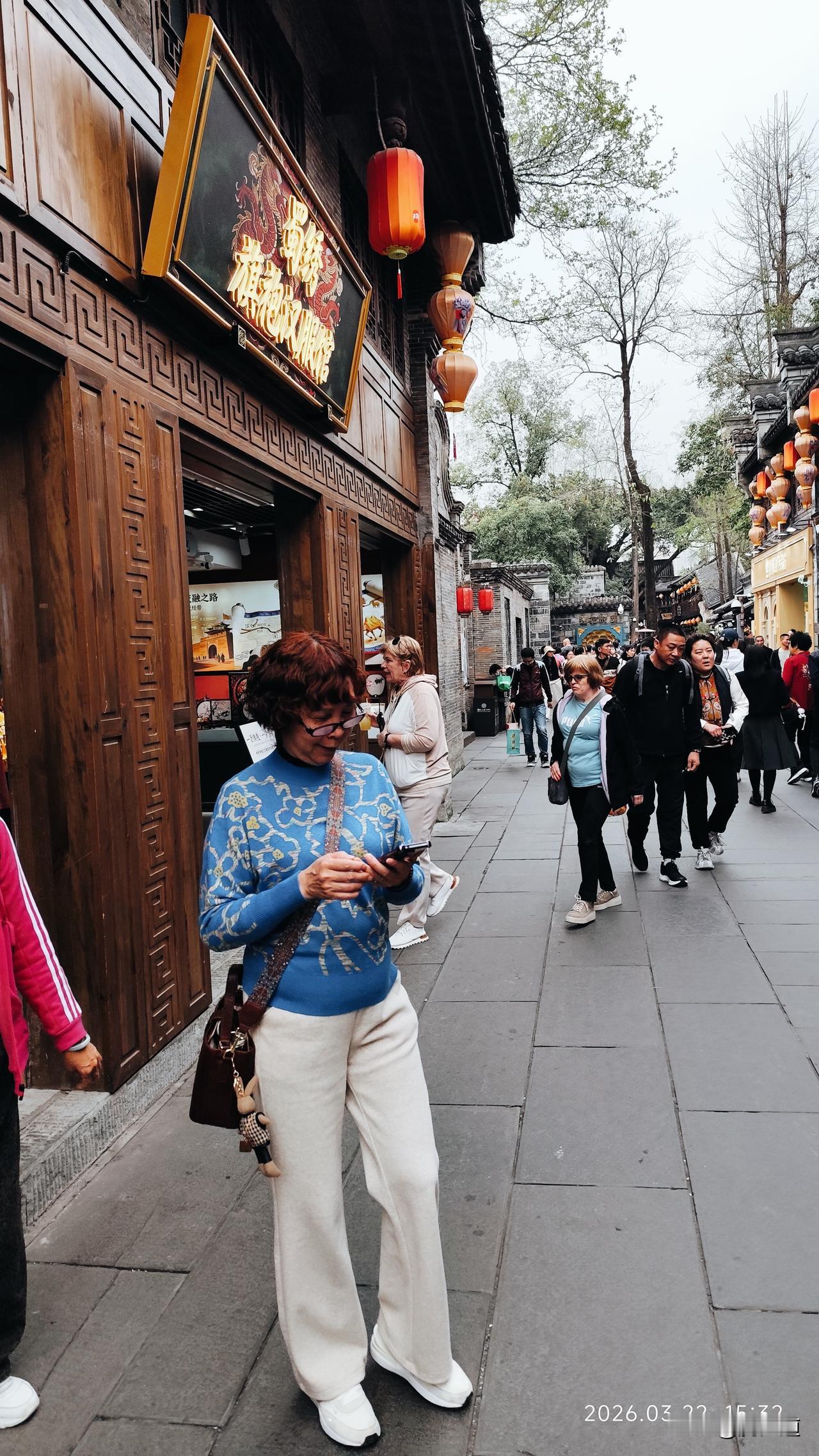 分享一张你最近随拍的照片古巷新景