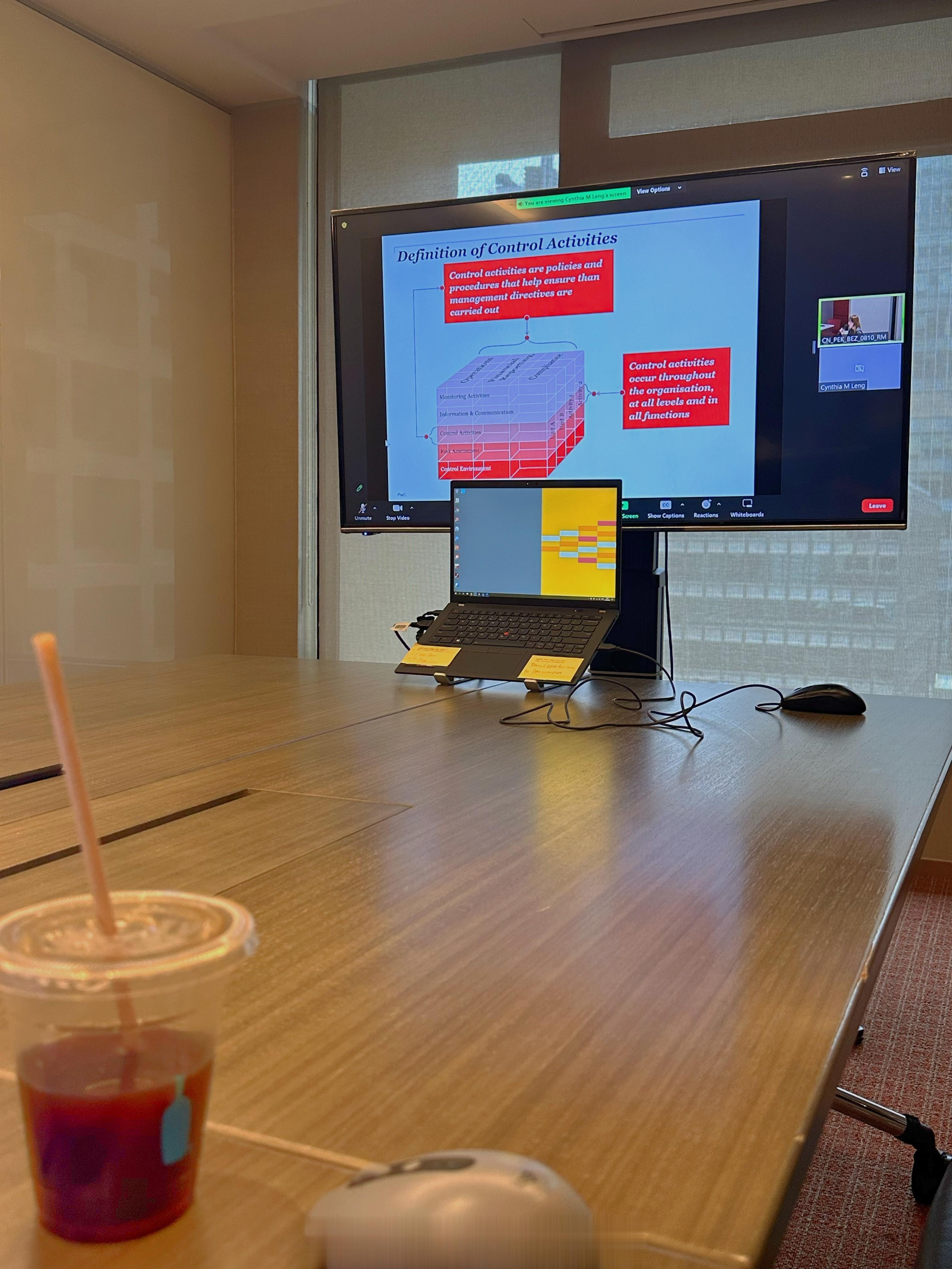 training到现在已经干了四杯咖啡 这一周都要当特种兵了  ​​​