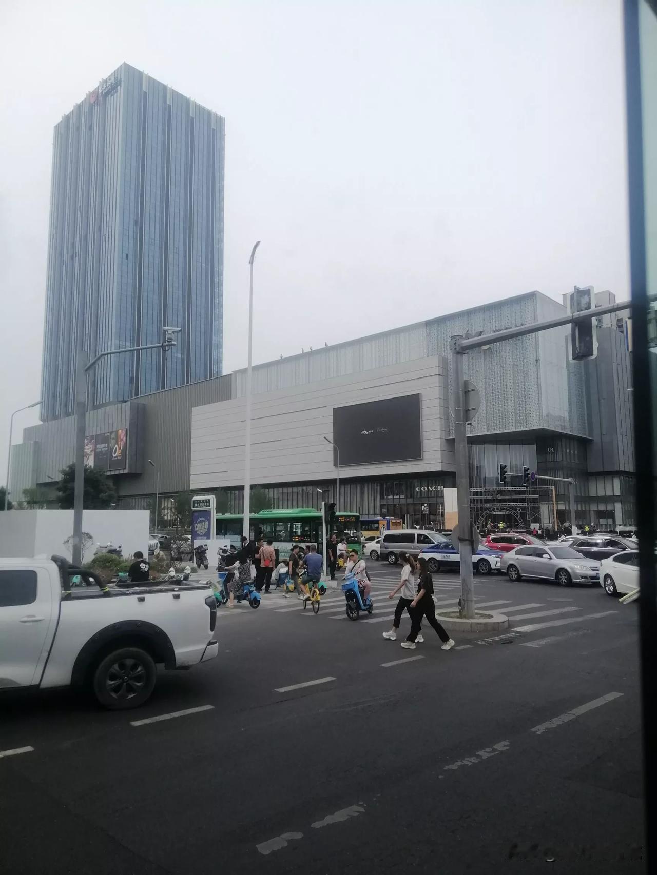 大美青城，不一样的万象城！
呼和浩特万象城隆重试营业啦！
