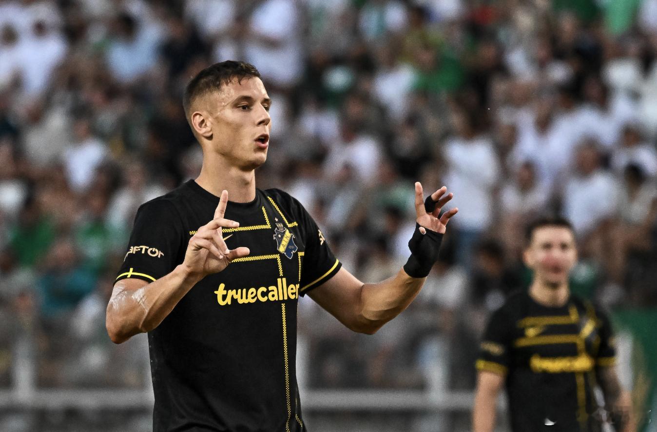 外媒报道，本科维奇即将加盟深圳新鹏城。这位就是杜加利奇的替代者吧…… 