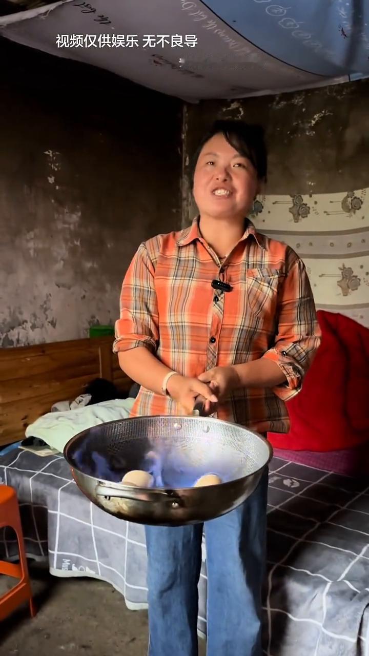 鸡蛋，鸡蛋，小斋免烂。我的朋友就在视频对面，你帮他带走他的忧愁，帮他带走他的灾难