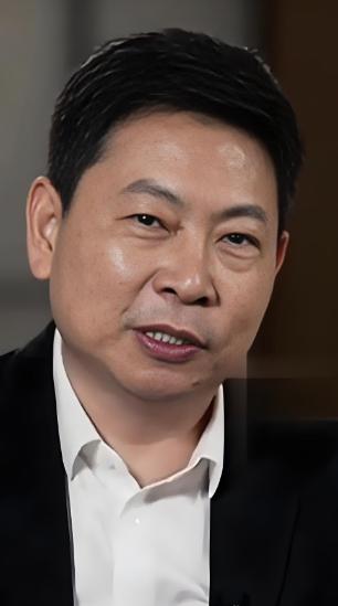 余承东直接确认了，中国真的在搞 EUV 光刻机，而且是业内首次公开曝光。

20