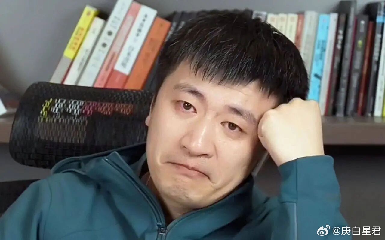 张雪峰是教主，他提供的是情绪价值张雪峰去世，很多群众自发悼念他，像虔诚的信徒怀念