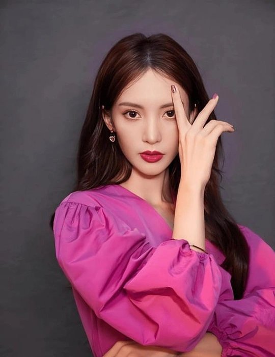 金晨发文悼念何晴金晨悼念何晴的发文满是真诚与敬意，堪称娱乐圈缅怀前辈的范本！一句