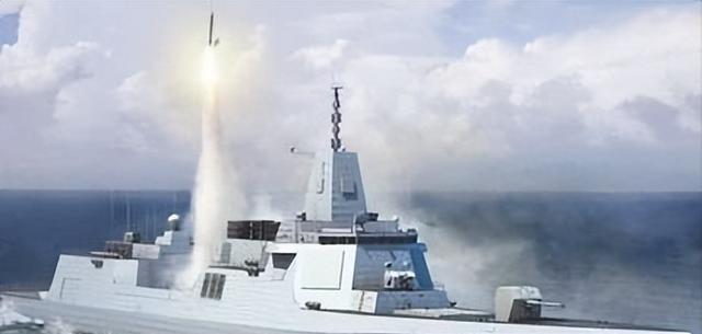 [太阳]如果美国用上百架无人机攻击055，那055能生存下来么？就这么说吧，只要