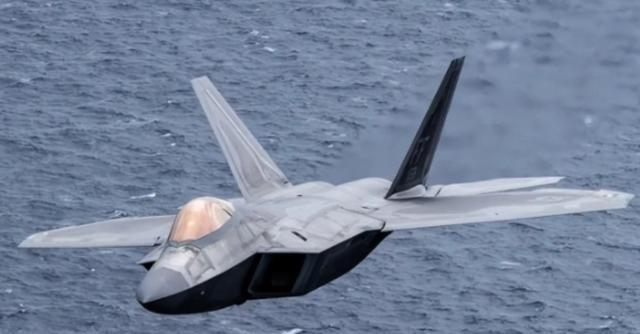 美国在赌，中国也在赌，美国赌中国不敢武力解放台湾，不敢打日本，而中国则是在赌美国