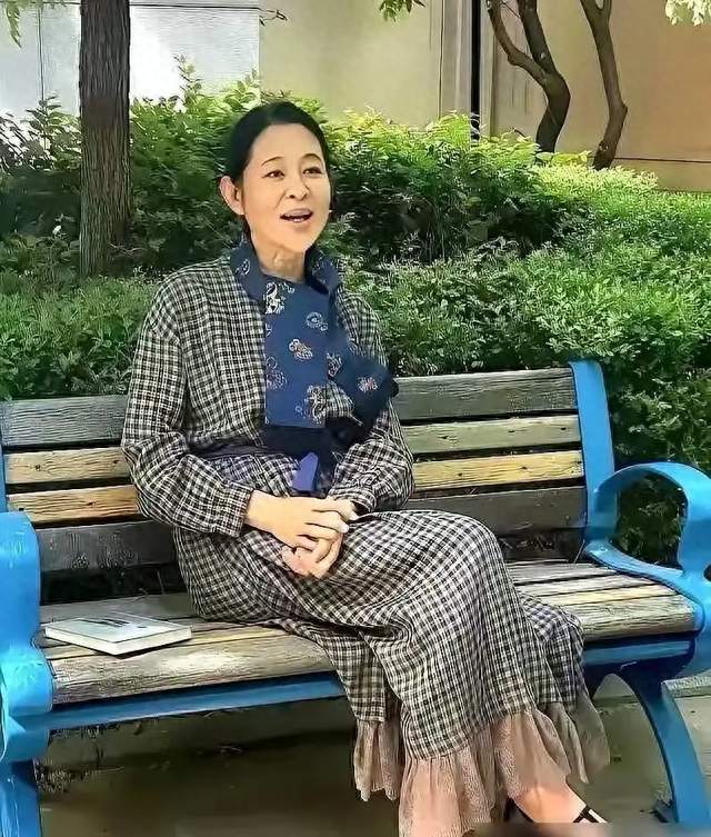 “这居然是倪萍？”