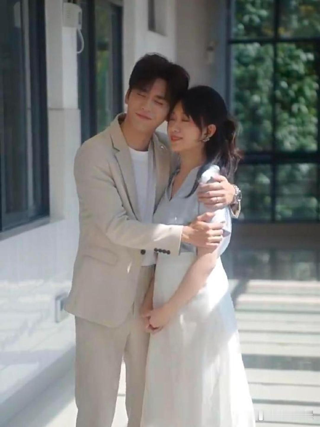 能不能给短剧里的孕妇安排一双平底鞋了 