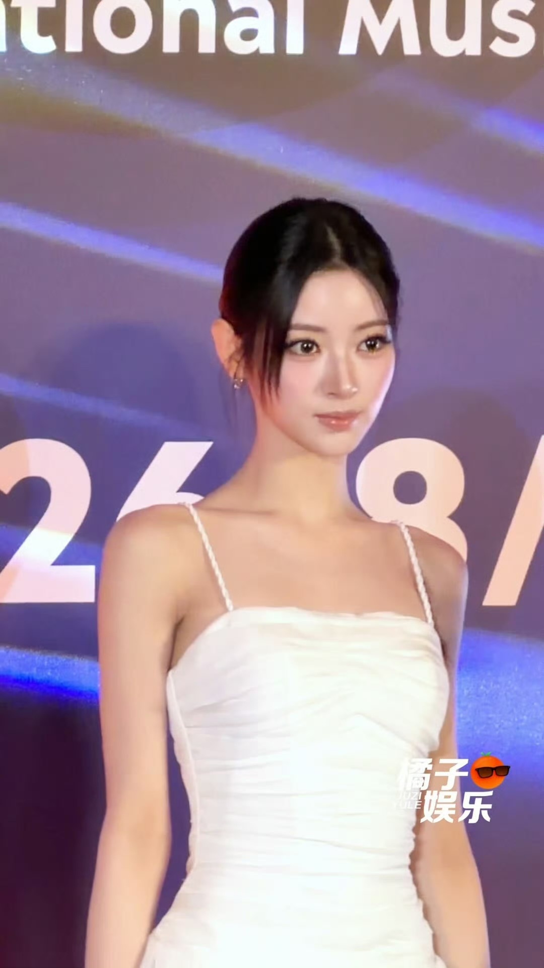 anna红毯状态  cr logo【anna】现实版女神降临 