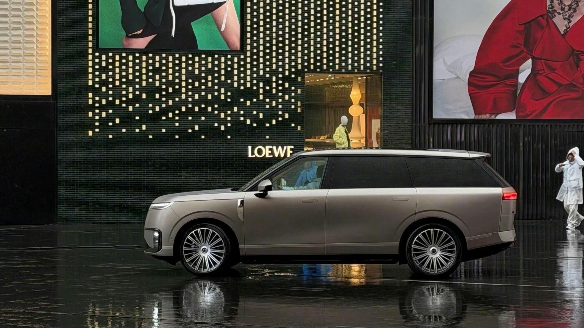 小鹏GX侧面图曝光，这体量感怎么样？