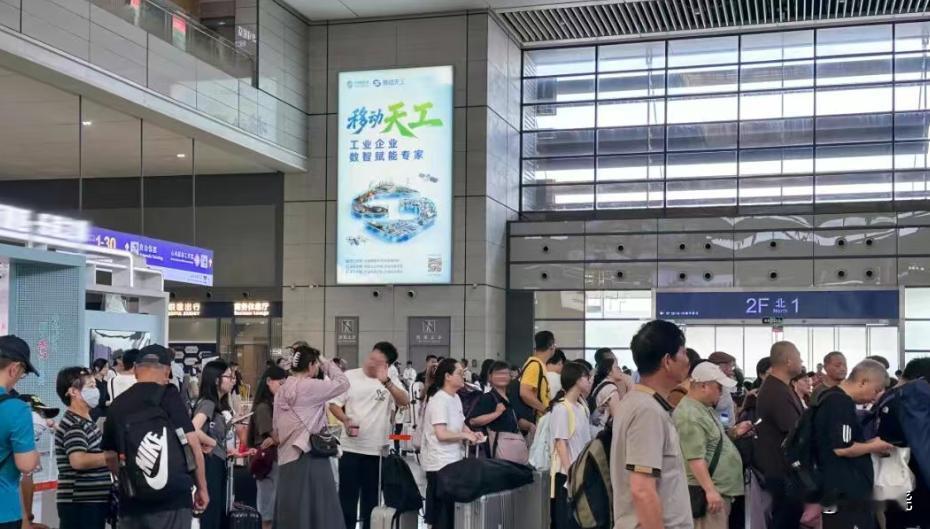 我们日常用到的工具、家电、户外设备，每一件好用的工业品，背后都藏着漫长的研发打磨