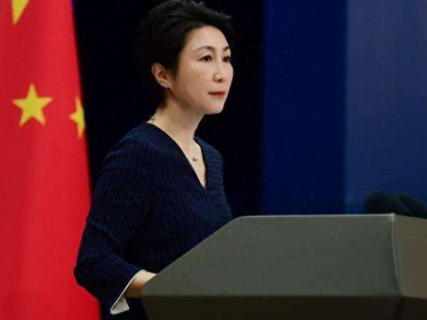 这几天，美国特朗普那边放狠话了，说要切断和西班牙的所有贸易往来。
为啥呢？就因为