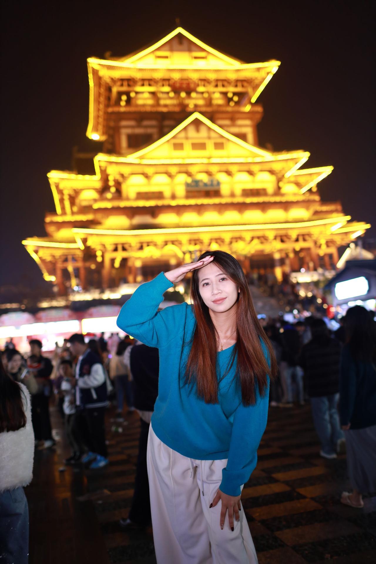 跟我打卡最红地标 民族音乐 大学生旅游主打一个去过 旅游拍照姿势 一张图证明你去