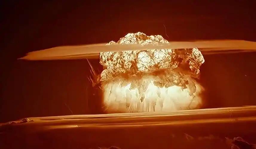 日本右翼对中国发出警告！一旦中国动用“核武器”对日本本土实施打击，那么等着中国的