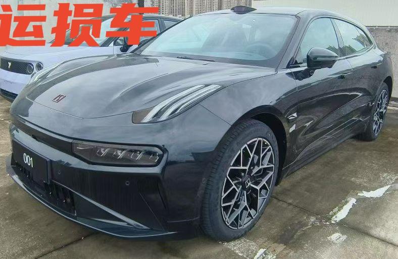 25款极氪001 WE版 95kWh 四驱
选配
[浩瀚】ZEEKRAD完全智能