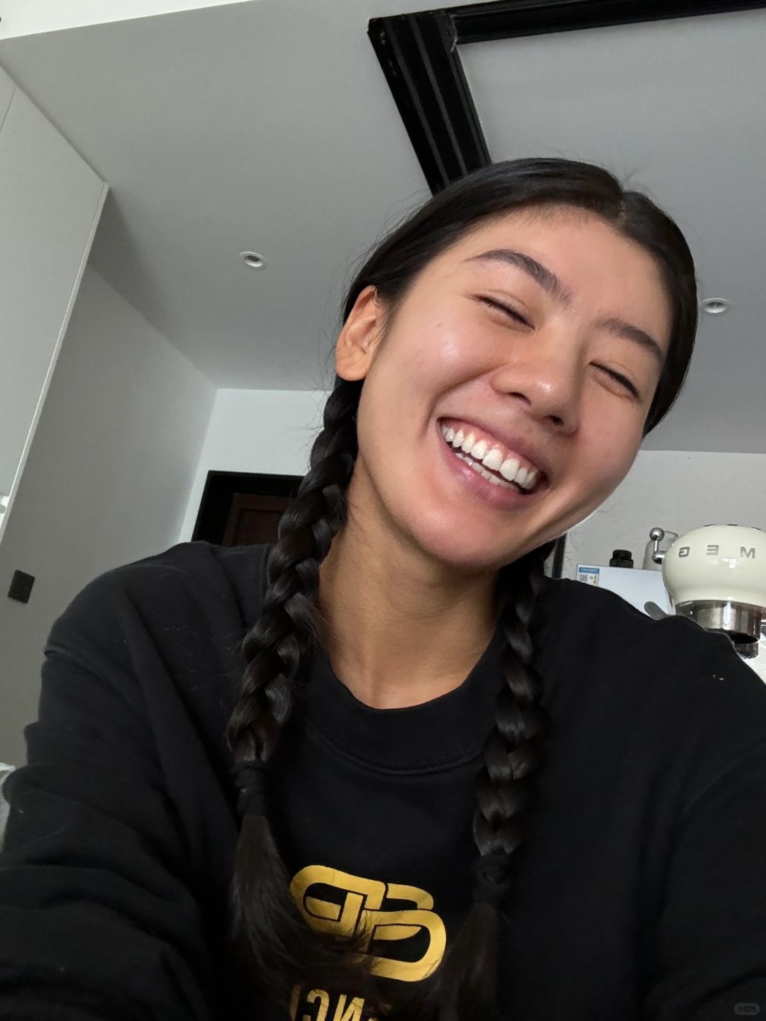 她终于不仰望任何一位男性，不把任何一位女性当作情敌
	
她均衡营养大口吃肉
她不...